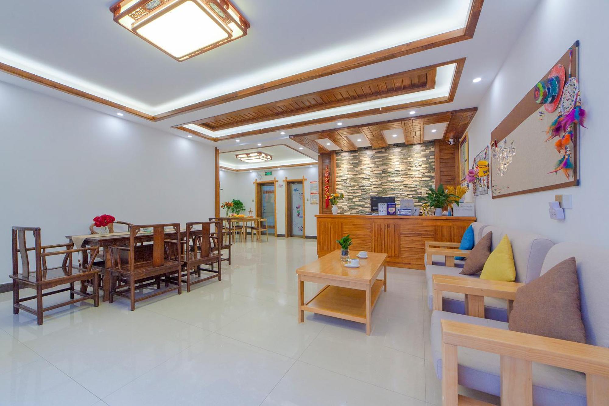 Отель Easy House Чжанцзяцзе Экстерьер фото